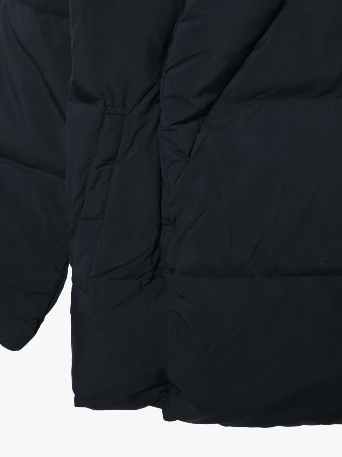 FEMME ウィメンズ agnes b. x ABODE OF SNOW “Mila 2.0 Down Jacket“ ブラック