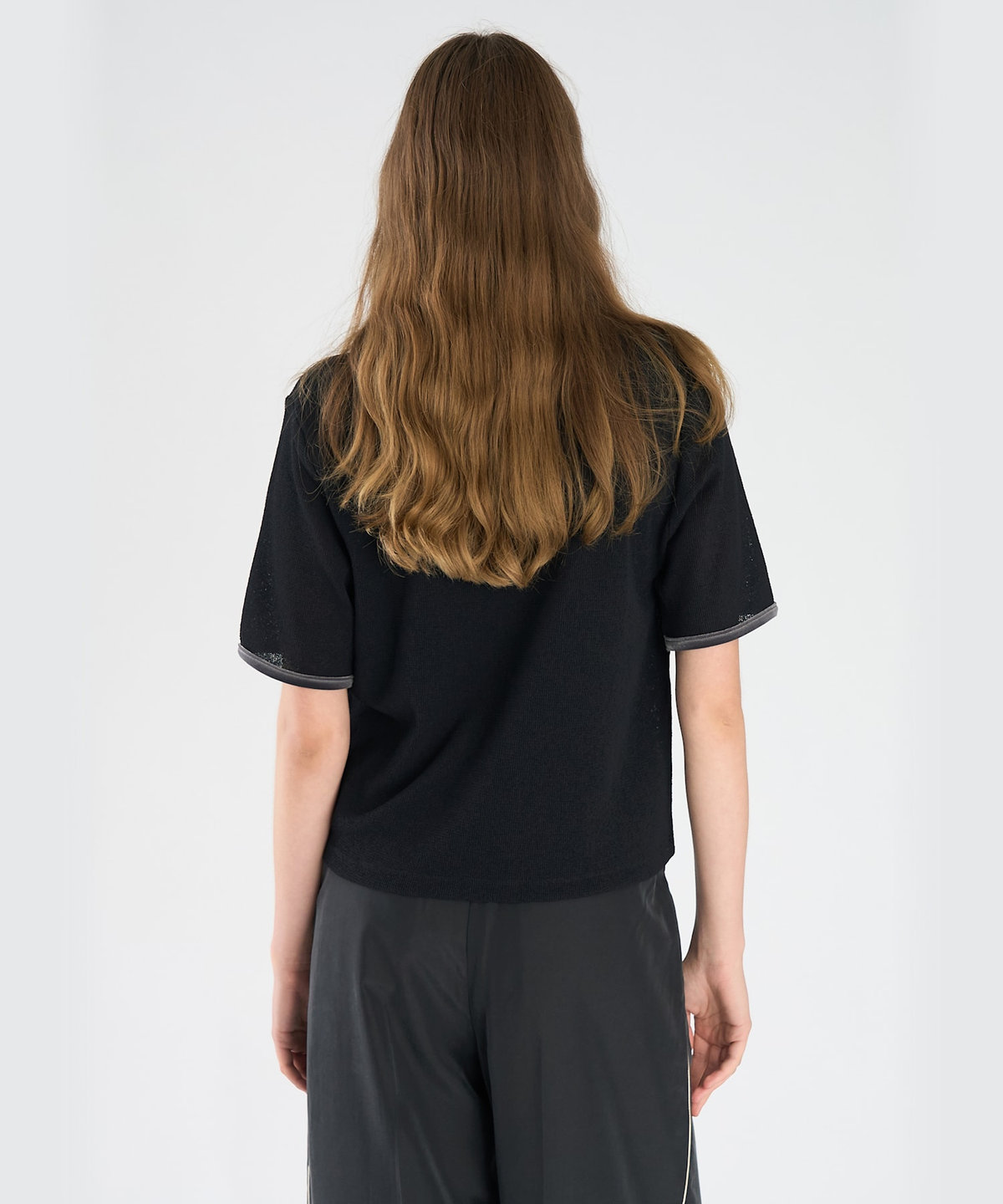 To b. by agnès b. ロゴ ワッフルTシャツ ブラック