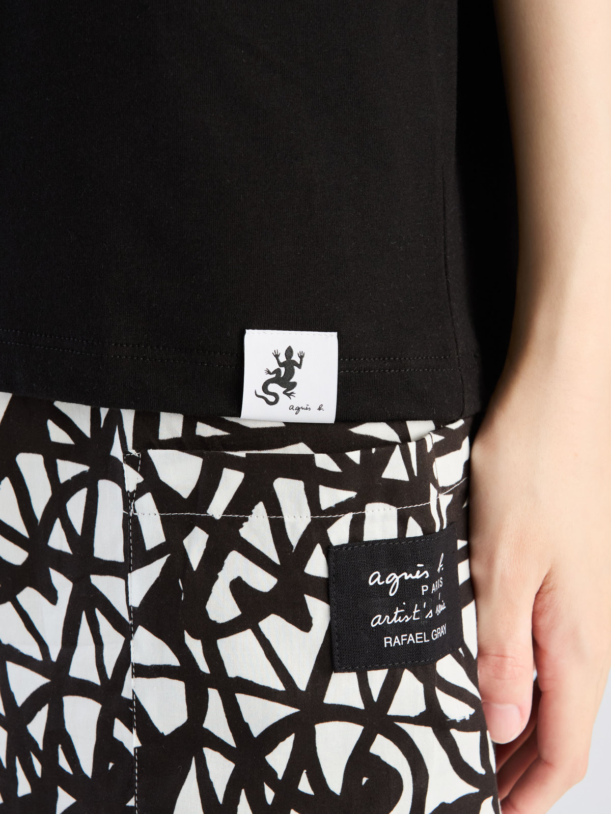 FEMME ウィメンズ Tシャツ ブラック