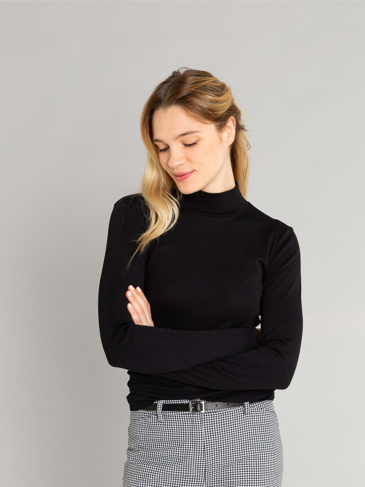 FEMME ウィメンズ コットン ハイネック 長袖 Tシャツ "Vian" ブラック
