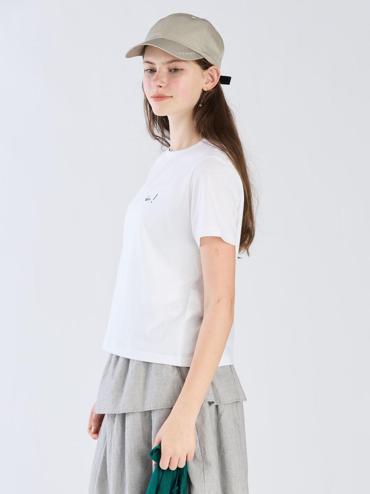 To b. by agnès b. 【Outlet】プリント オーガニックコットン 半袖 Tシャツ "Bravo!" ホワイト