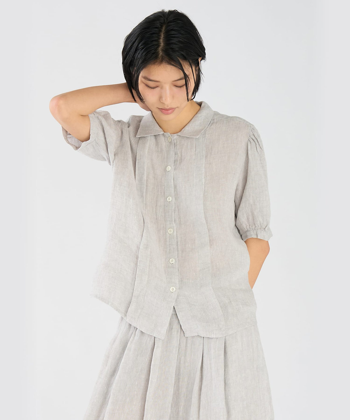 FEMME ウィメンズ リネン 半袖 スタンドカラー ブラウス "New Desir" グレー