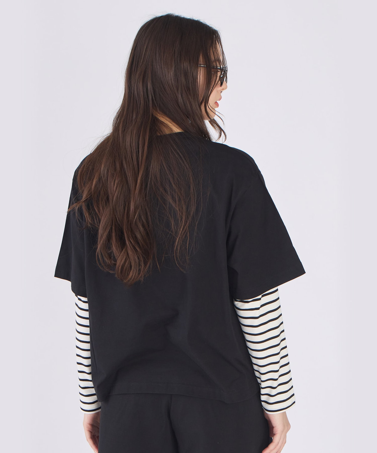 To b. by agnès b. ロゴ パフプリント コットン 半袖 Tシャツ ブラック