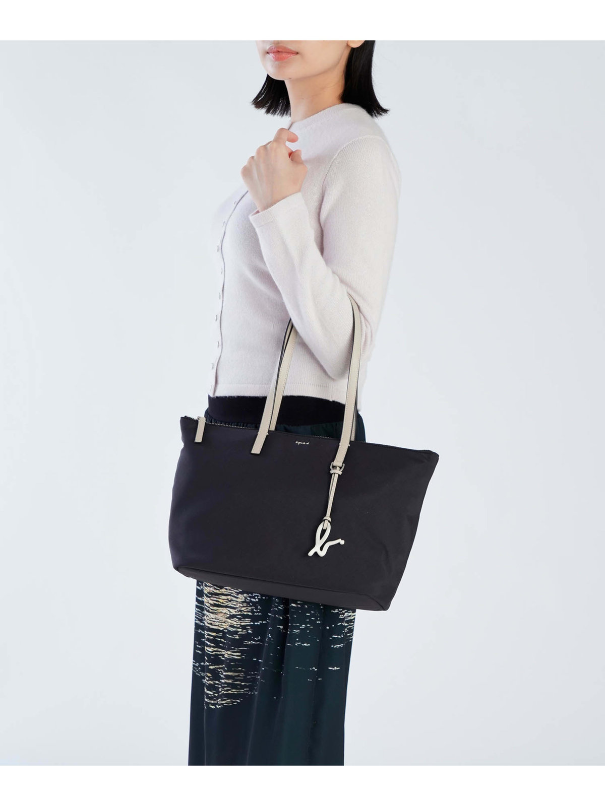 VOYAGE ウィメンズ バッグ＆ウォレット ナイロン ミディアム トートバッグ "Adele" ZAS10-01 ベージュ