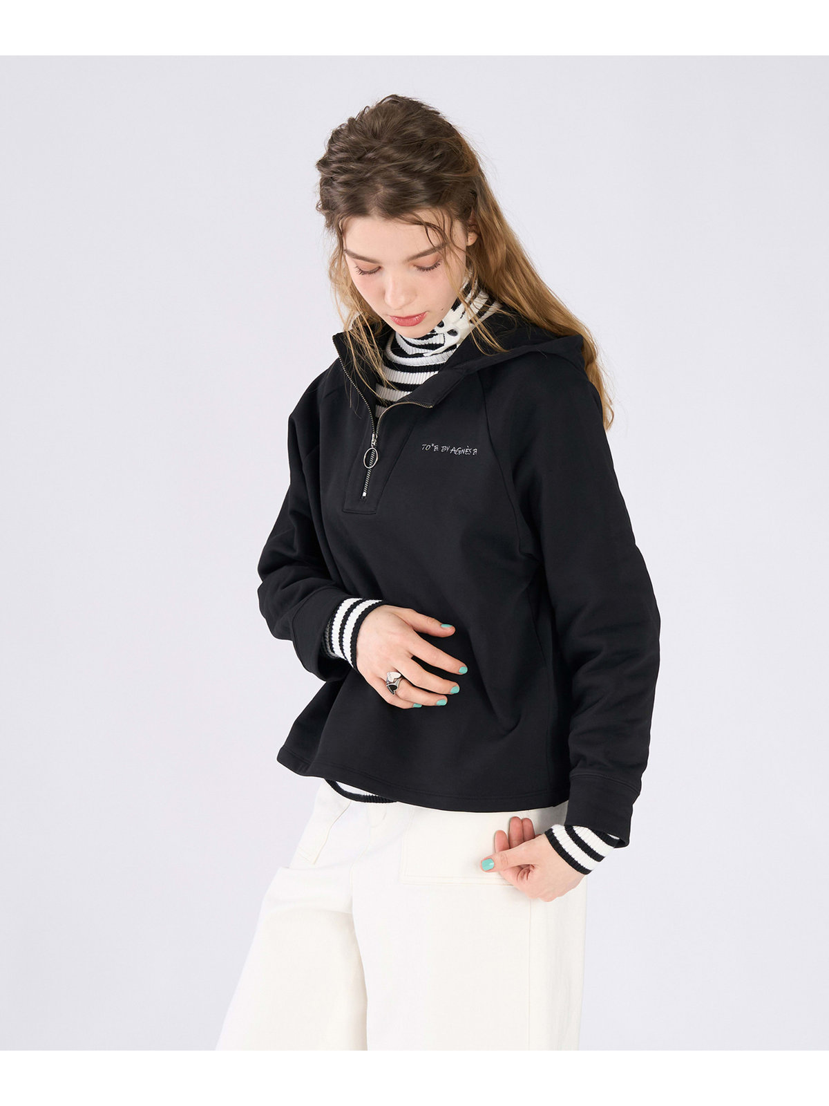 To b. by agnès b. コットン ハーフジップ スウェットフーディー ブラック