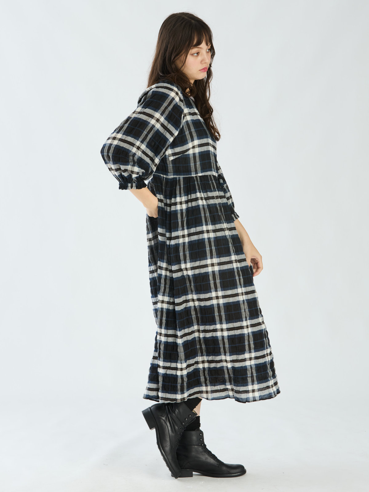 To b. by agnès b. 【Outlet】チェックシャーリングワンピース ホワイト