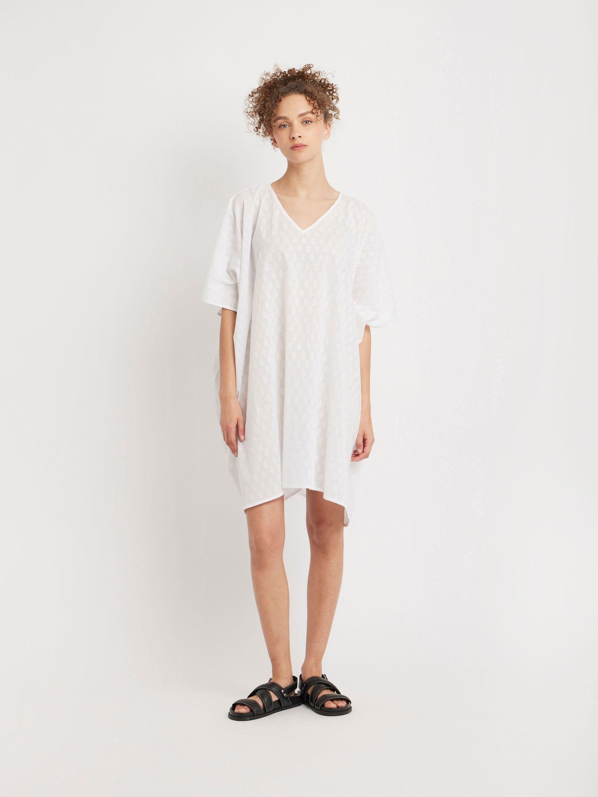 FEMME ウィメンズ コットン Vネック ポンチョ "Maina" ホワイト