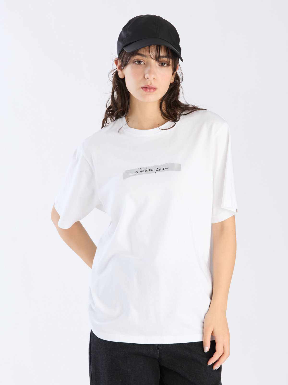 To b. by agnès b. 【Outlet】オーガニックコットン メッセージ Tシャツ "j'adore paris" ホワイト