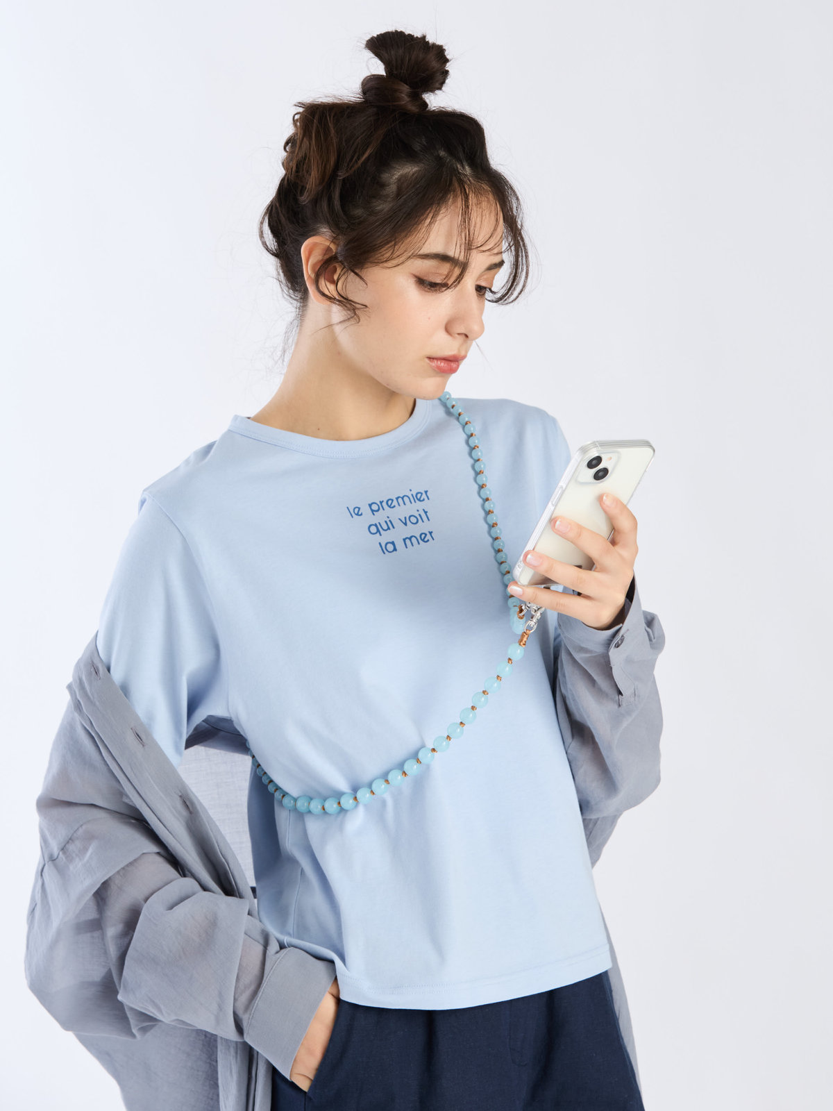 To b. by agnès b. 【Outlet】ビーズ モバイル ショルダーストラップ ブルー