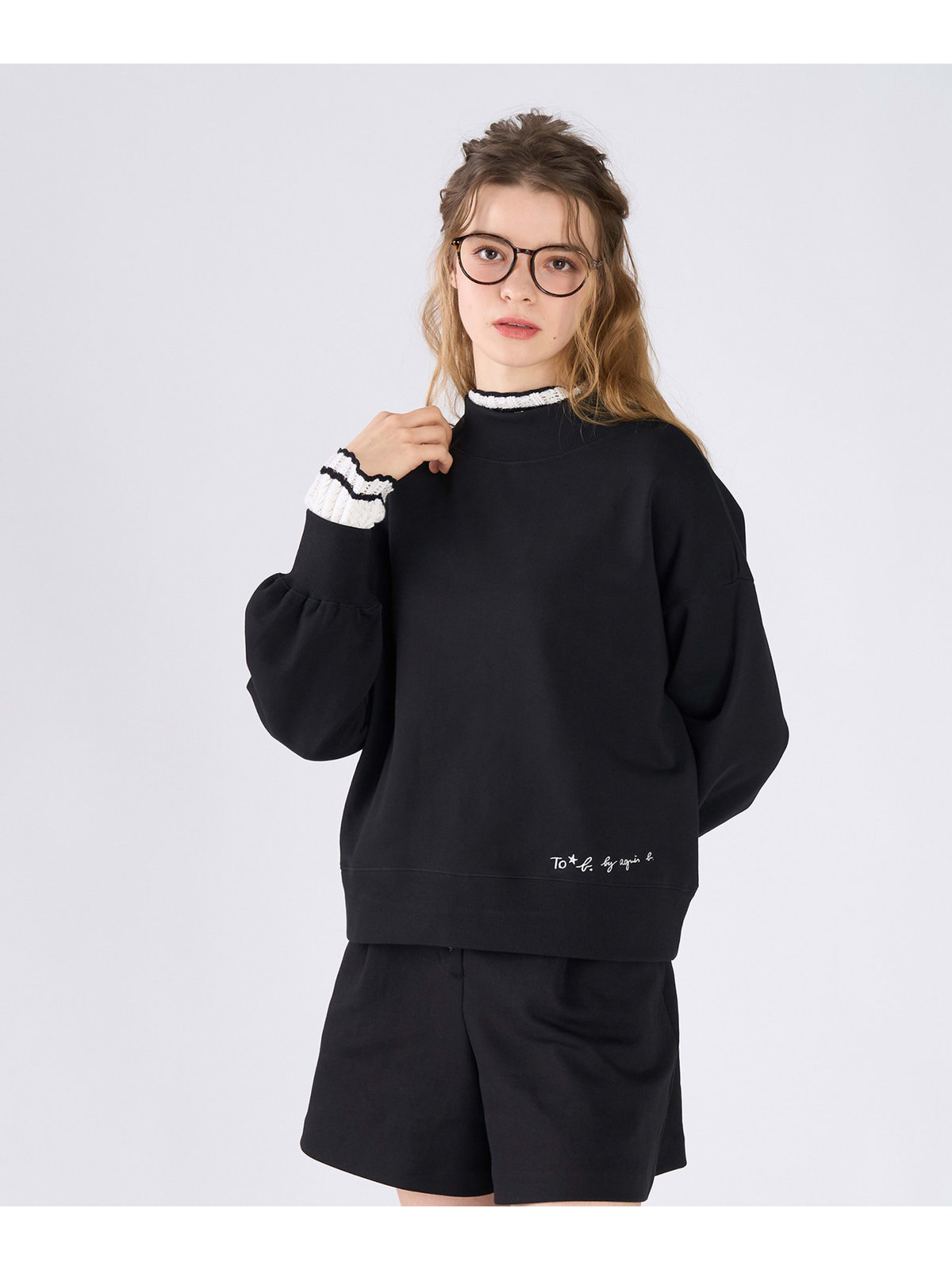 To b. by agnès b. WEB限定 ロゴ コットン ボリュームスリーブ スウェットプルオーバー ブラック