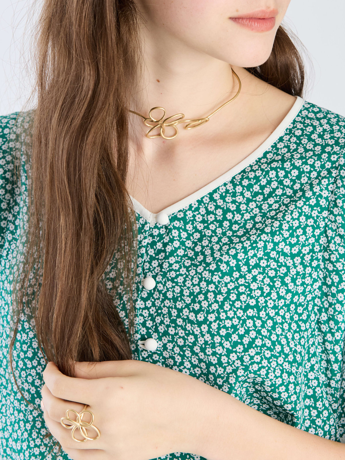 To b. by agnès b. 【Outlet】フラワー リング ゴールド