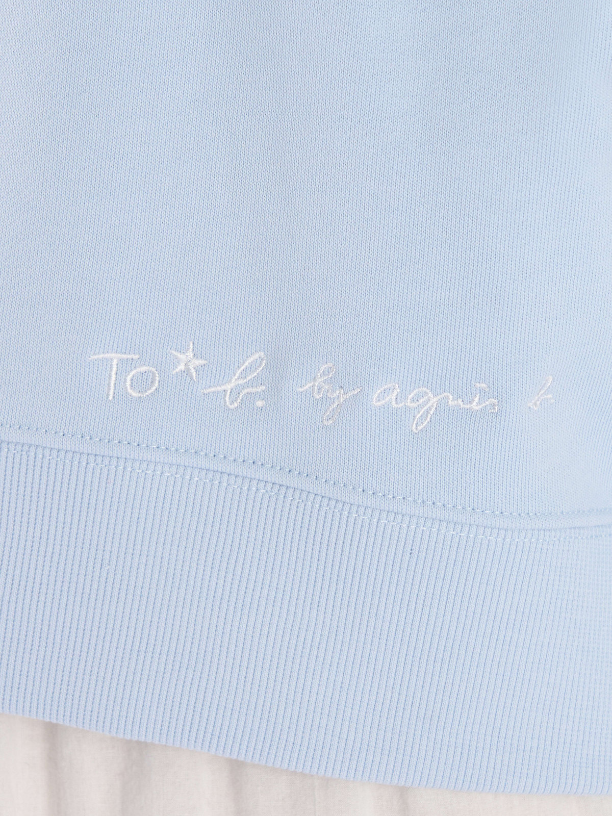 To b. by agnès b. WEB限定 ロゴ コットン ボリュームスリーブ スウェットプルオーバー ライトブルー