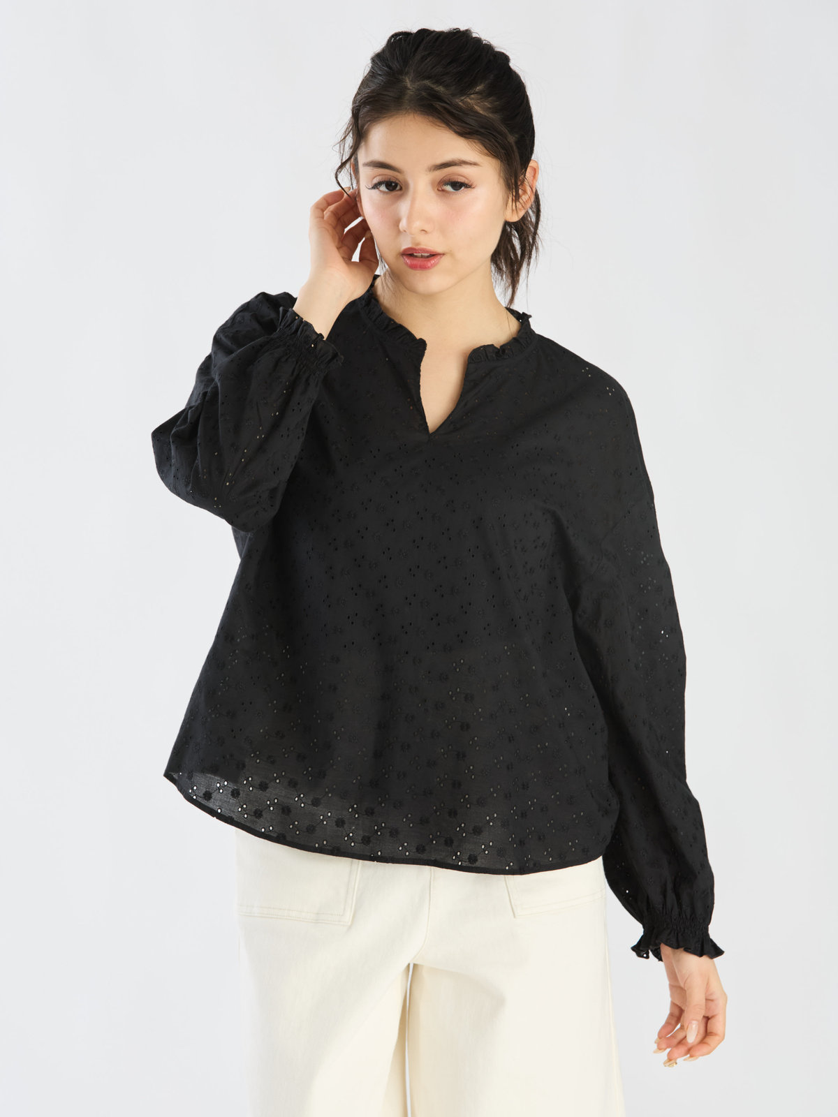 To b. by agnès b. 【Outlet】スキッパ―レースブラウス ブラック