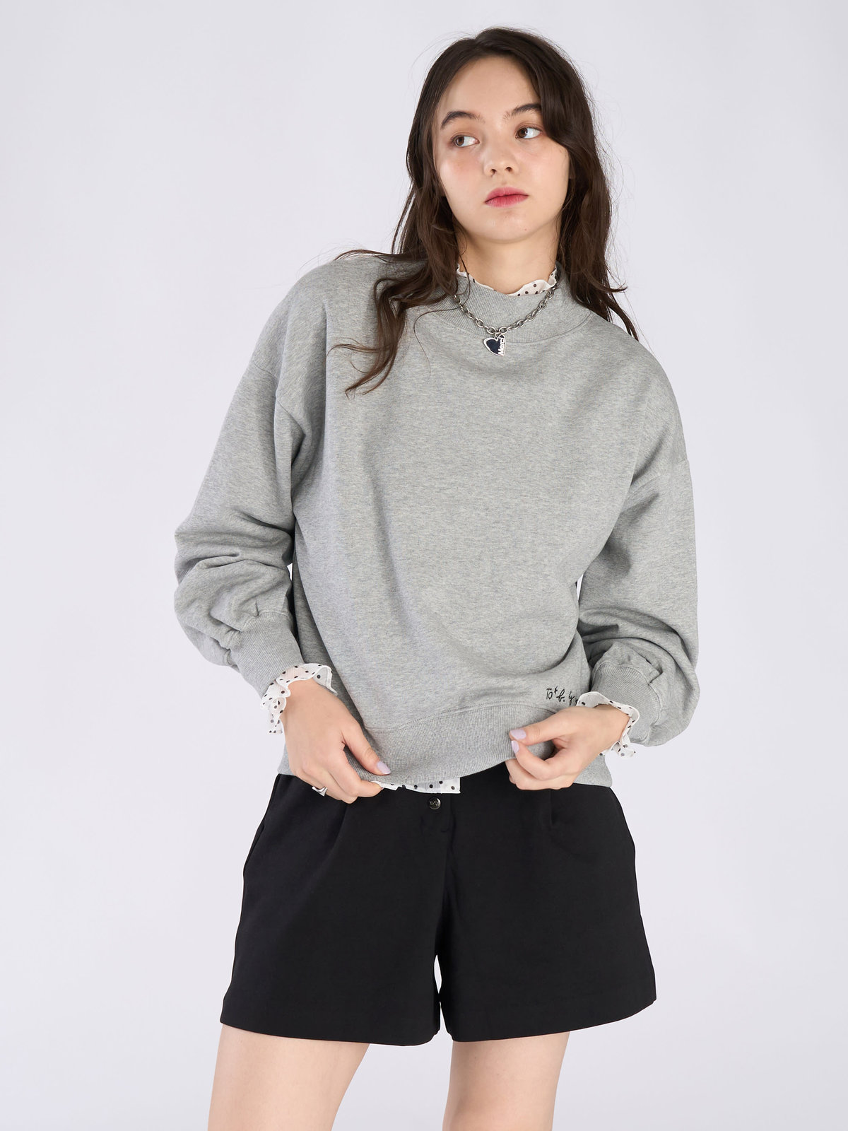 To b. by agnès b. WEB限定 ロゴ コットン ボリュームスリーブ スウェットプルオーバー グレー