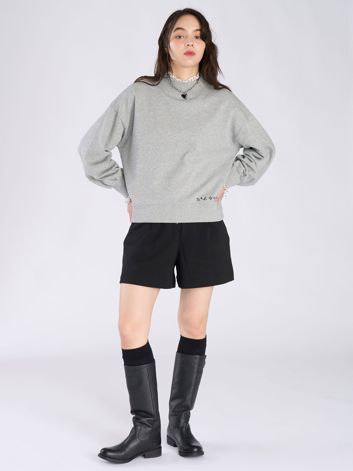 To b. by agnès b. WEB限定 ロゴ コットン ボリュームスリーブ スウェットプルオーバー グレー