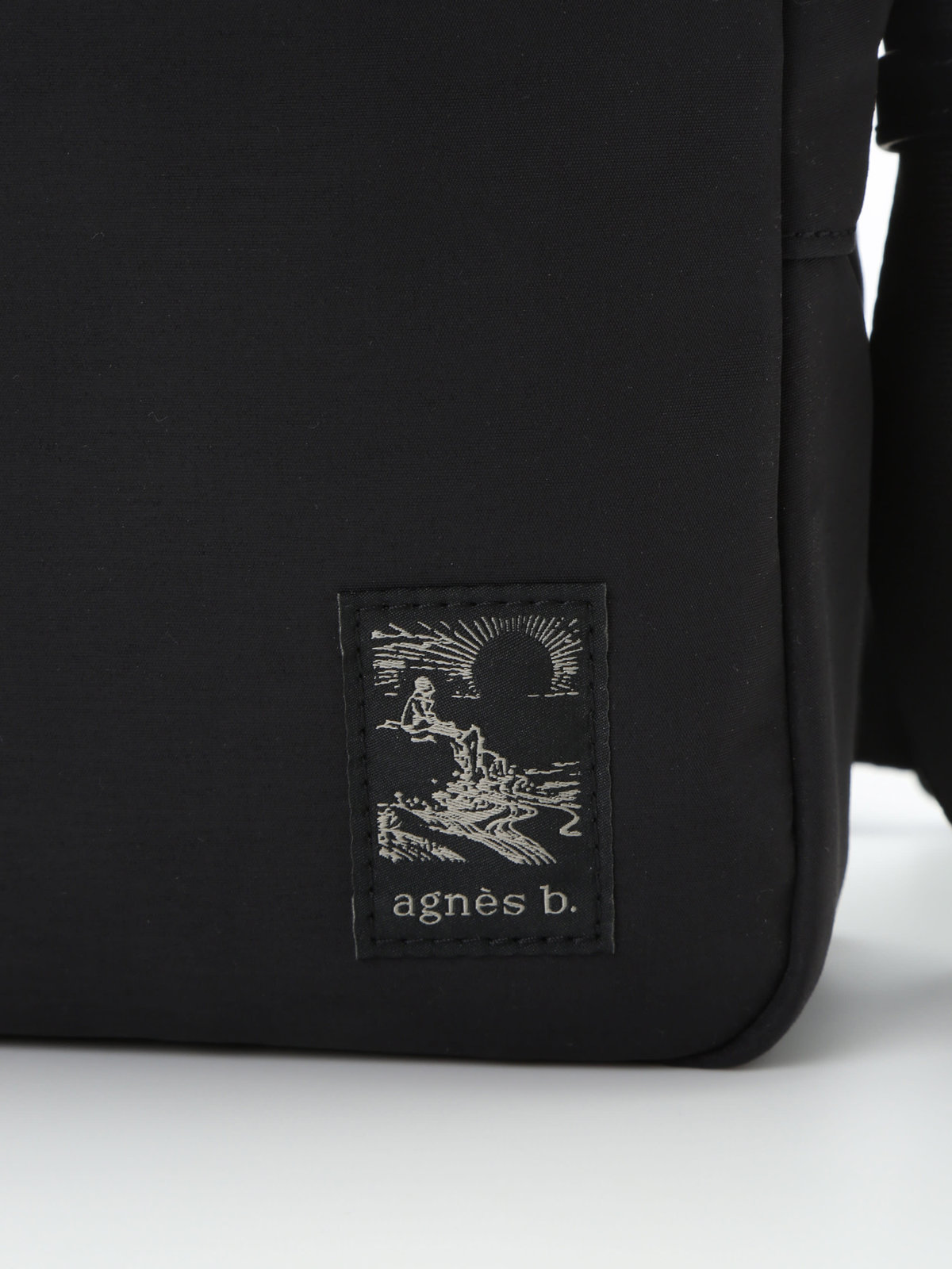 VOYAGE メンズ バッグ＆ウォレット ナイロン ミディアム ショルダーバッグ "Trip" ZAH01-08 ブラック