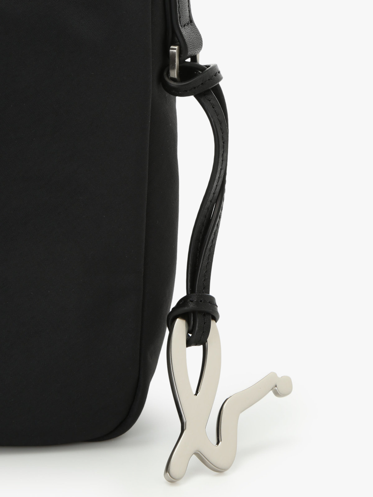 VOYAGE ウィメンズ バッグ＆ウォレット ナイロン ミディアム ショルダーバッグ "Adele" ZAS10-06 ブラック