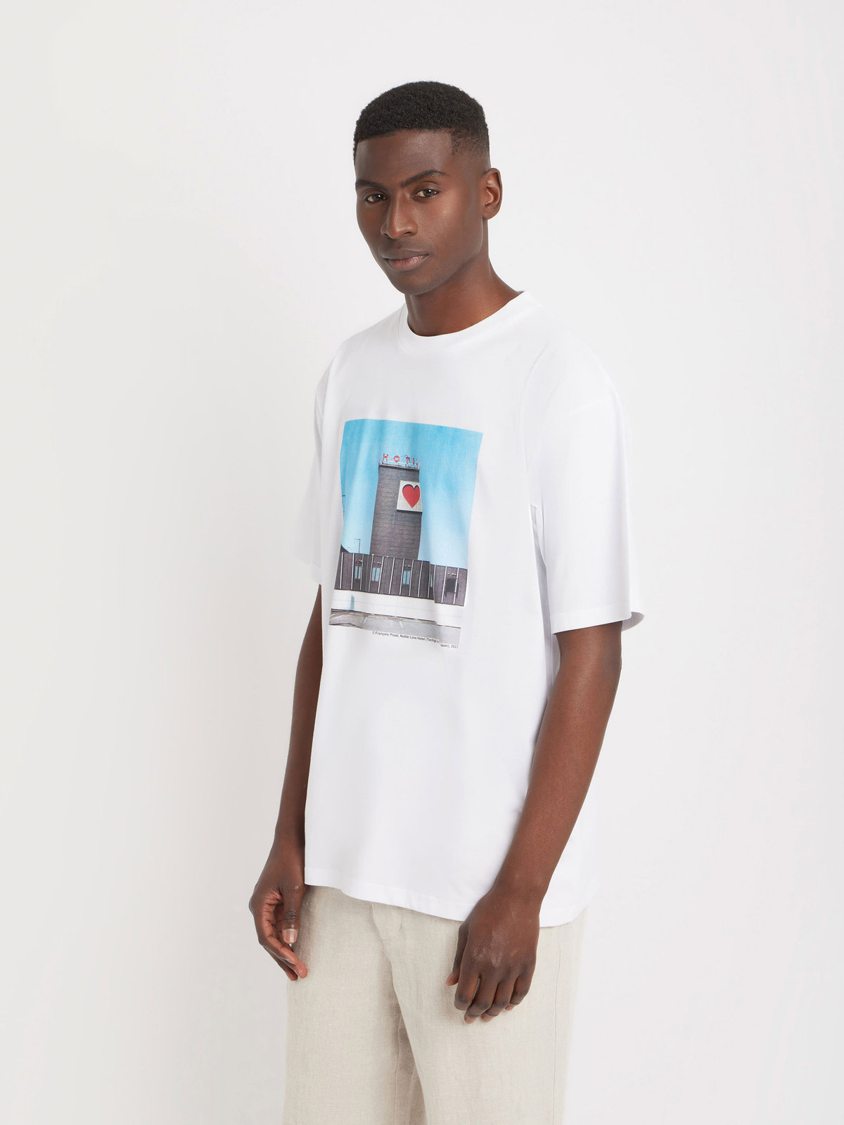 HOMME メンズ メンズ コットン フォトプリント 半袖 アーティストTシャツ ”Francois Prost” ホワイト