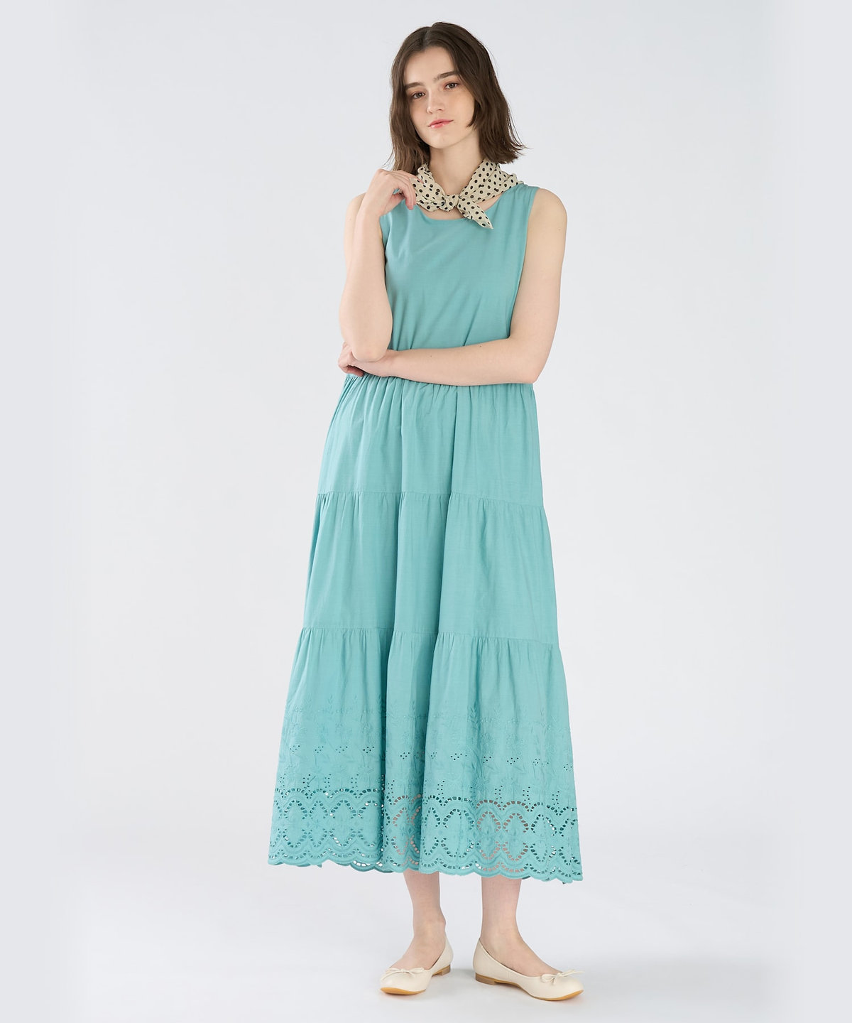 To b. by agnès b. シフリーレース コットン ノースリーブ ロング ワンピース グリーン