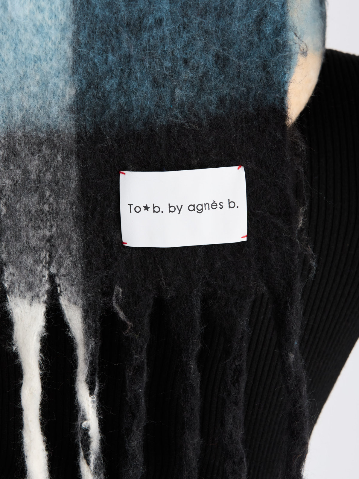 To b. by agnès b. ブロックチェック マフラー ブルー