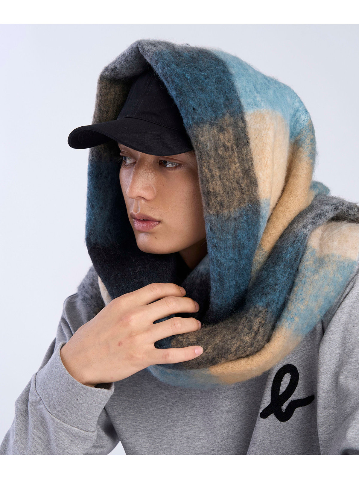 To b. by agnès b. ブロックチェック マフラー ブルー