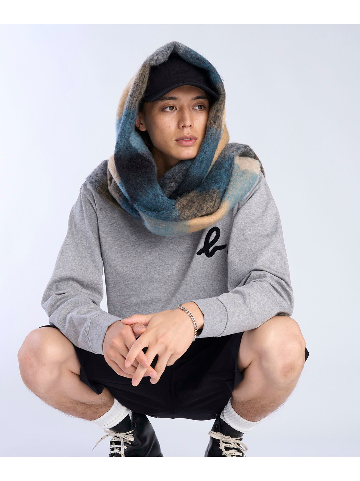 To b. by agnès b. ブロックチェック マフラー ブルー