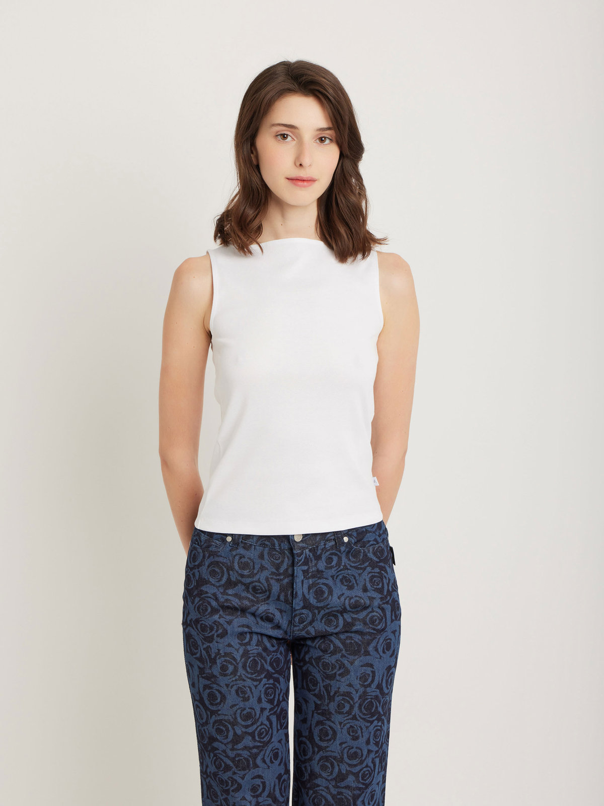 FEMME ウィメンズ コットン ボートネック ノースリーブ Tシャツ ”Leopard” ホワイト