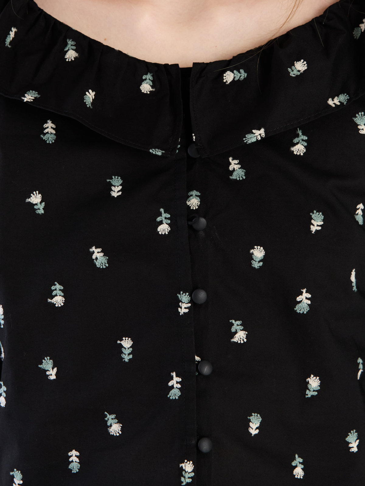 To b. by agnès b. 【Outlet】フラワーエンブロイダリーブラウス ブラック