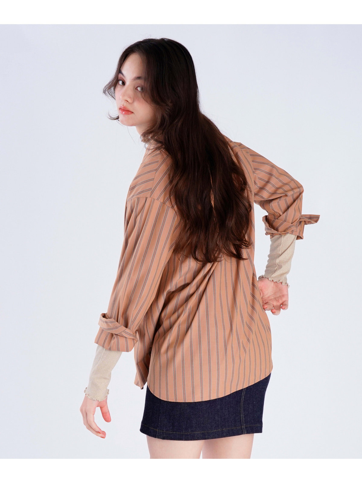 To b. by agnès b. 【Outlet】ストライプ コットン ロングスリーブ シャツ ブラウン