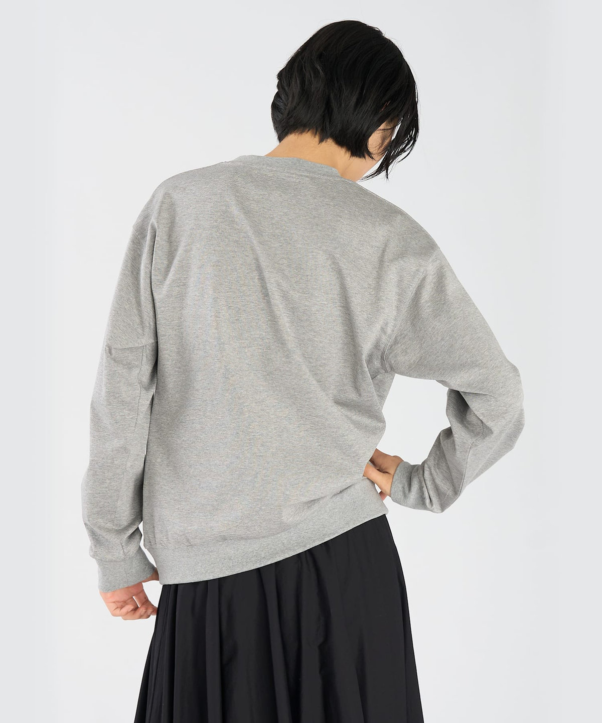 FEMME ウィメンズ "b."ロゴ コットン 長袖 スウェット グレー