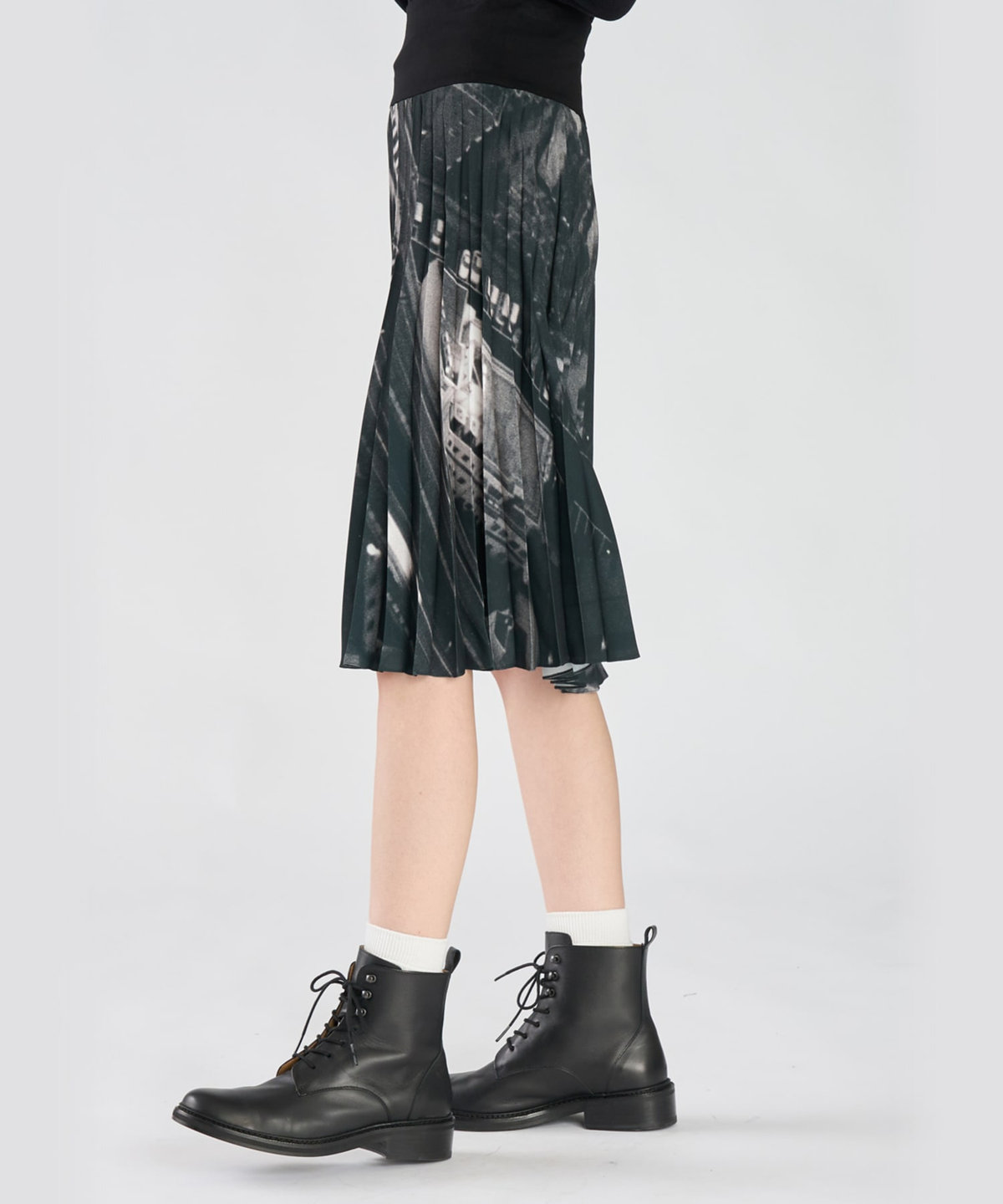 FEMME ウィメンズ フォトプリント プリーツ ロング スカート "View from Agnes’ hotel window in Tokyo" マルチ