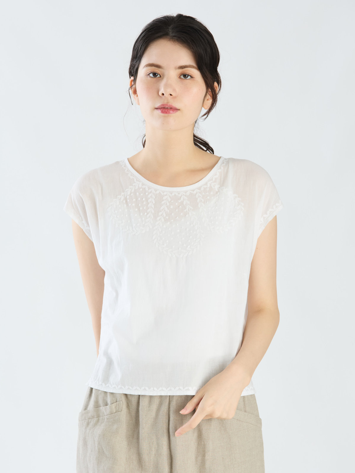 FEMME ウィメンズ 【Outlet】AM56 HAUT ノーカラーブラウス ホワイト