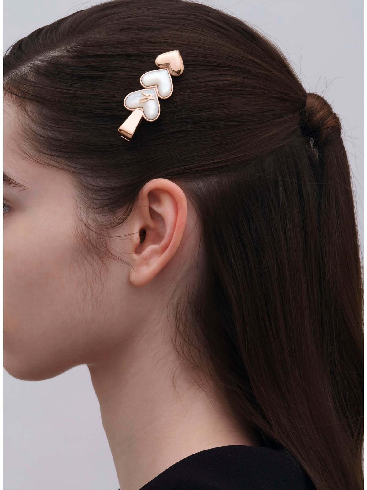 FEMME ウィメンズ "b."ロゴ ハート パール ヘアークリップ "About Love" ピンクベージュ