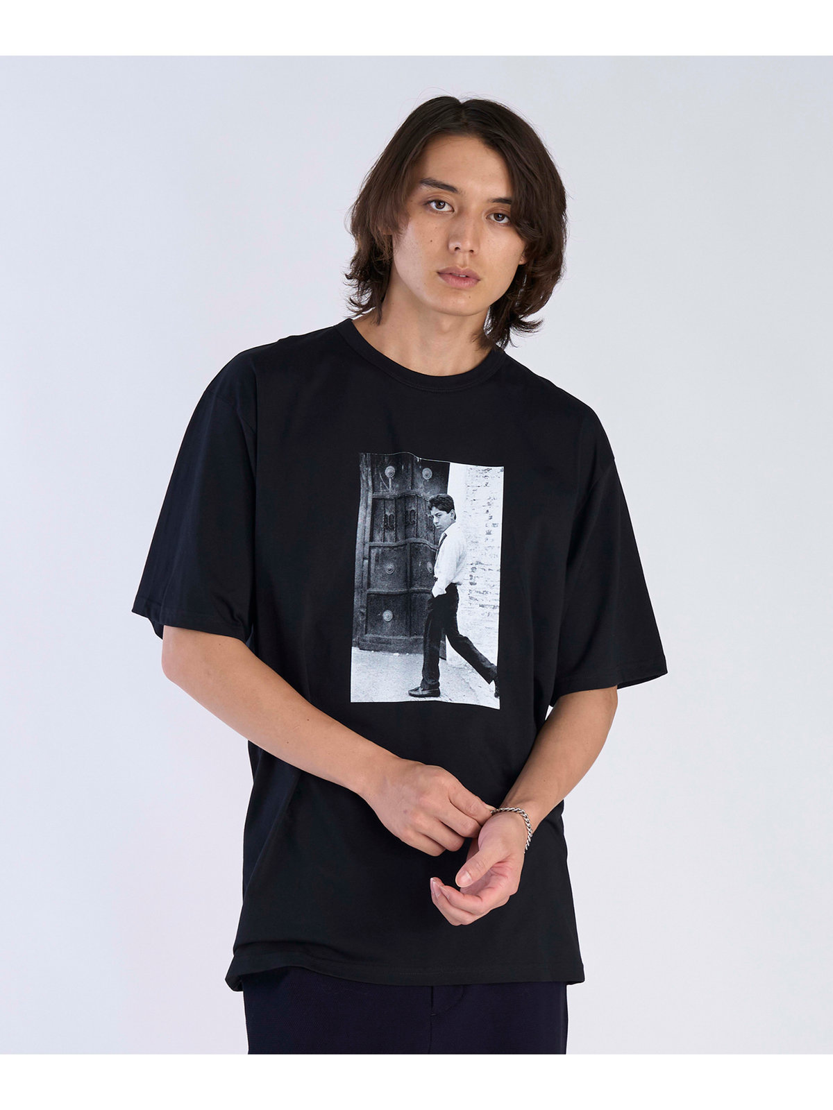 HOMME メンズ メンズ プリント コットン 半袖 アーティスト Tシャツ ”Mark Cohen” ブラック