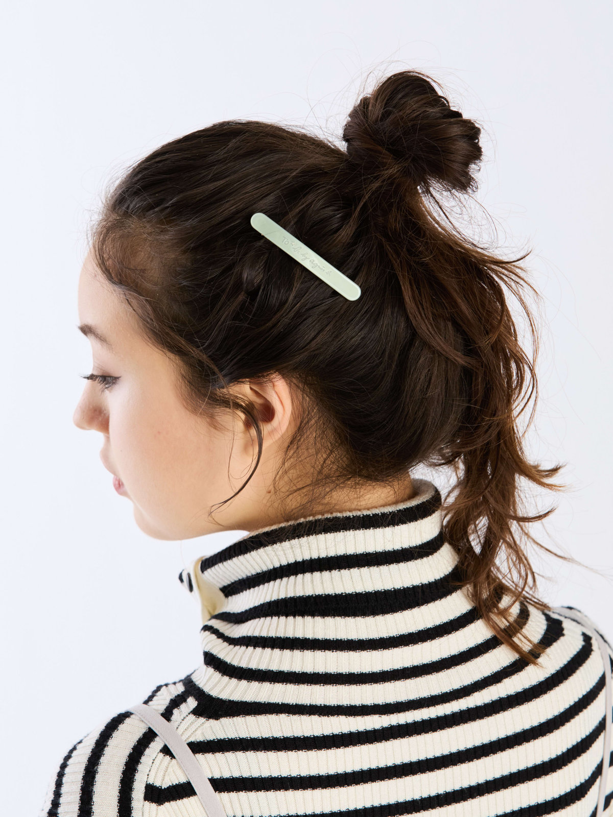 To b. by agnès b. ロゴ ヘアバレッタ グリーン