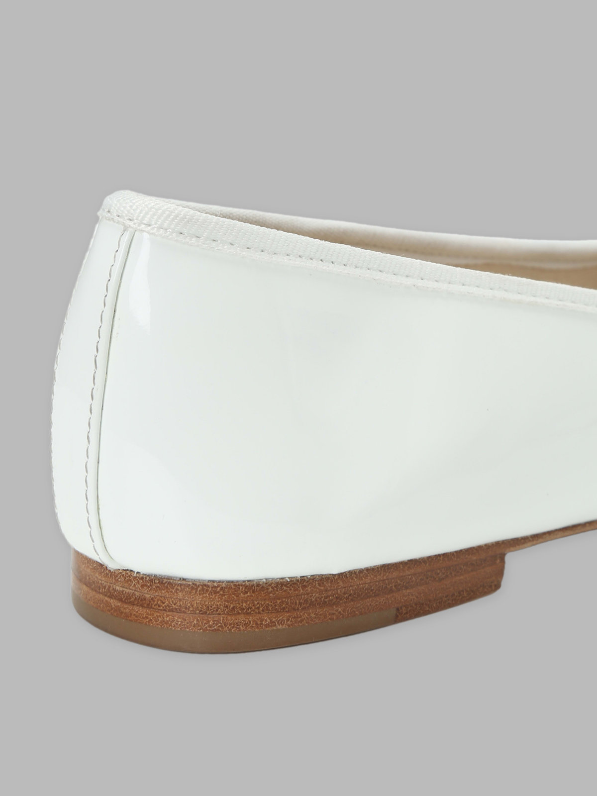 FEMME ウィメンズ バレーシューズ ホワイト