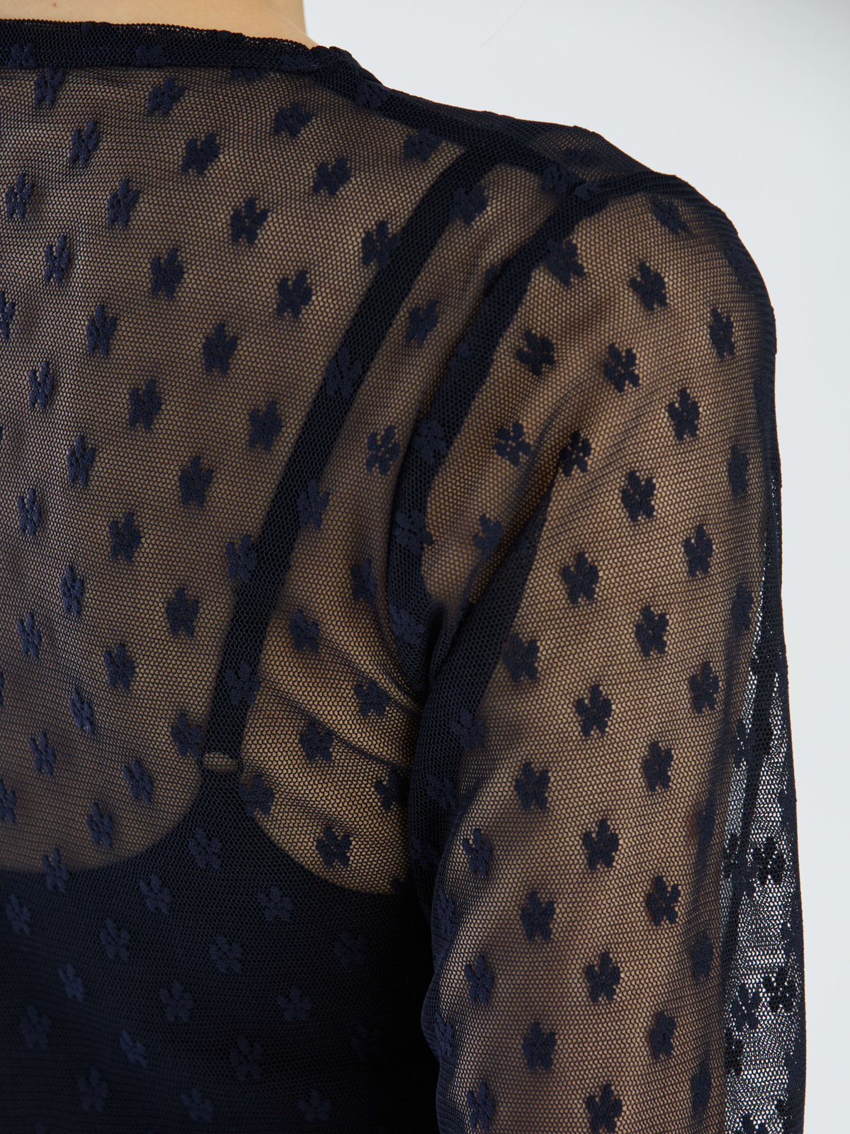 To b. by agnès b. 【Outlet】フラワーチュールプルオーバー ネイビー