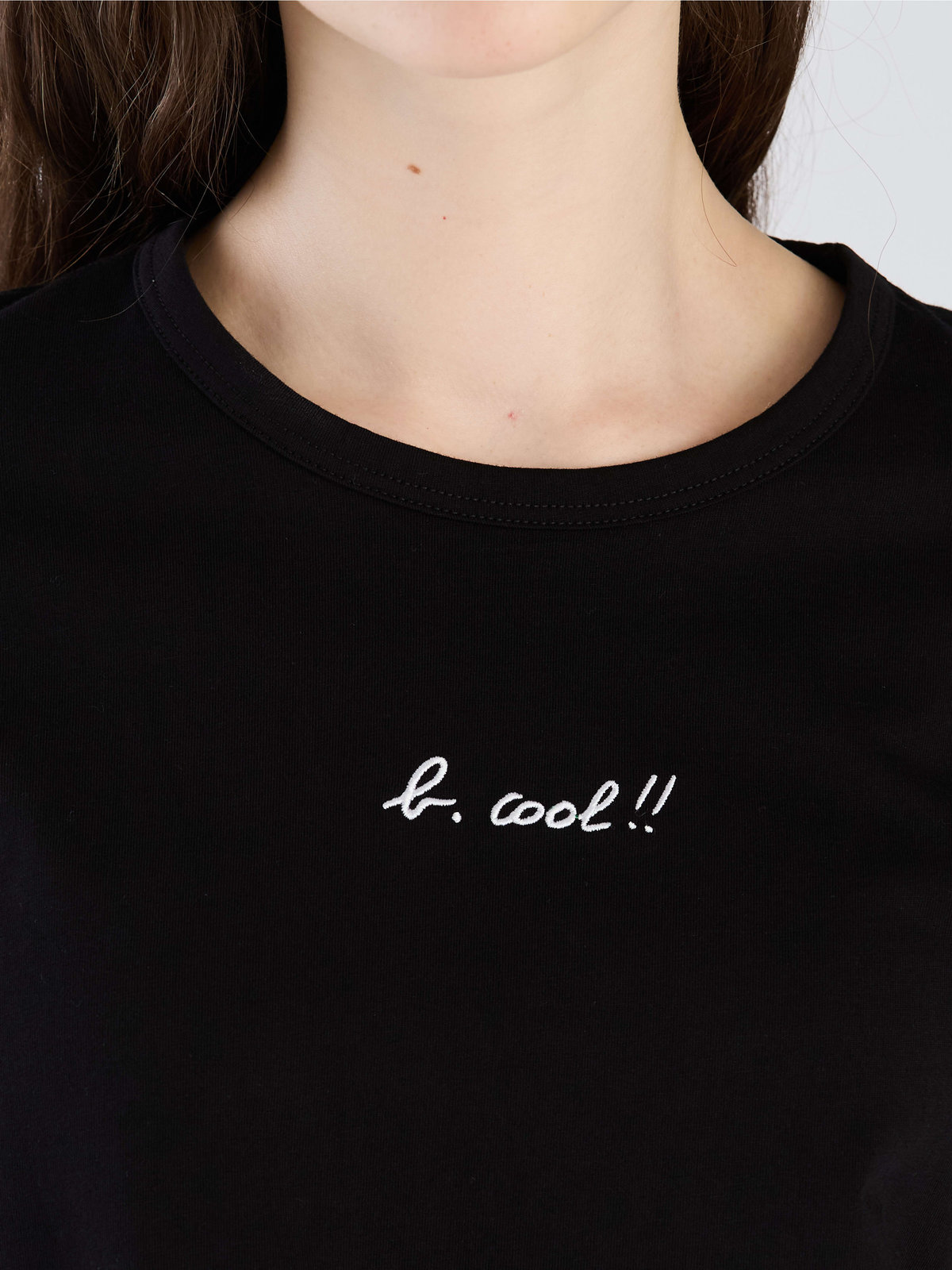 To b. by agnès b. 【Outlet】To b. by agnes b.× green label relaxing オーガニックコットン 刺繍 Tシャツ "b. cool!!" ブラック
