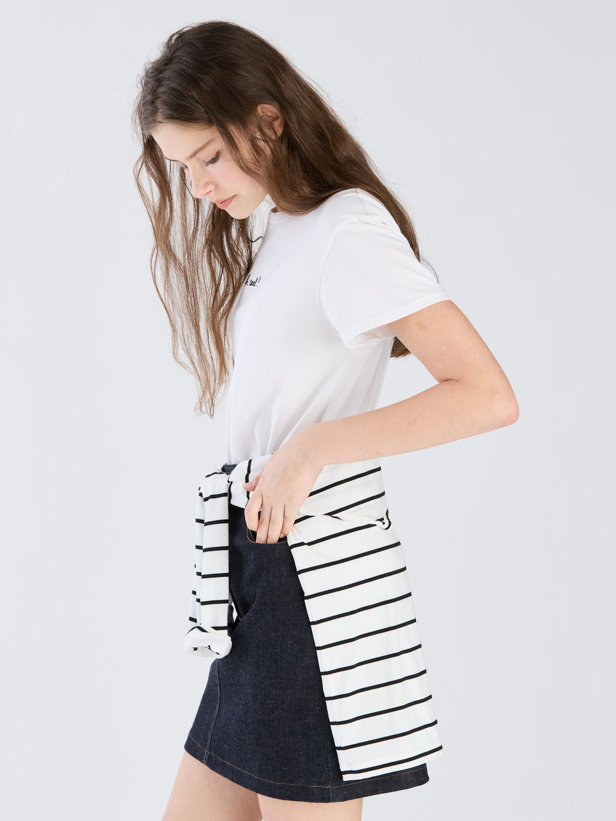 To b. by agnès b. 【Outlet】To b. by agnes b.× green label relaxing オーガニックコットン 刺繍 Tシャツ "b. cool!!" ホワイト