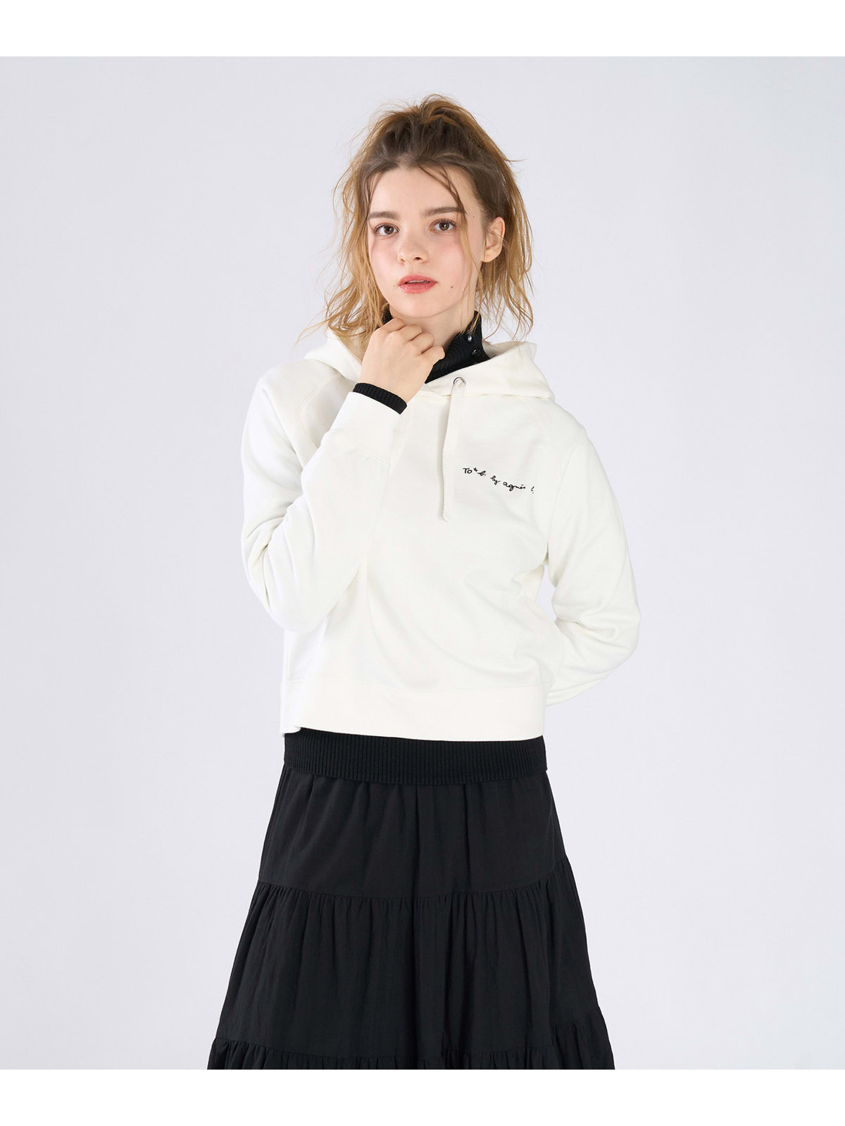 To b. by agnès b. ロゴ刺繍 コットン ニューマカロンカラー スウェットフーディー ホワイト