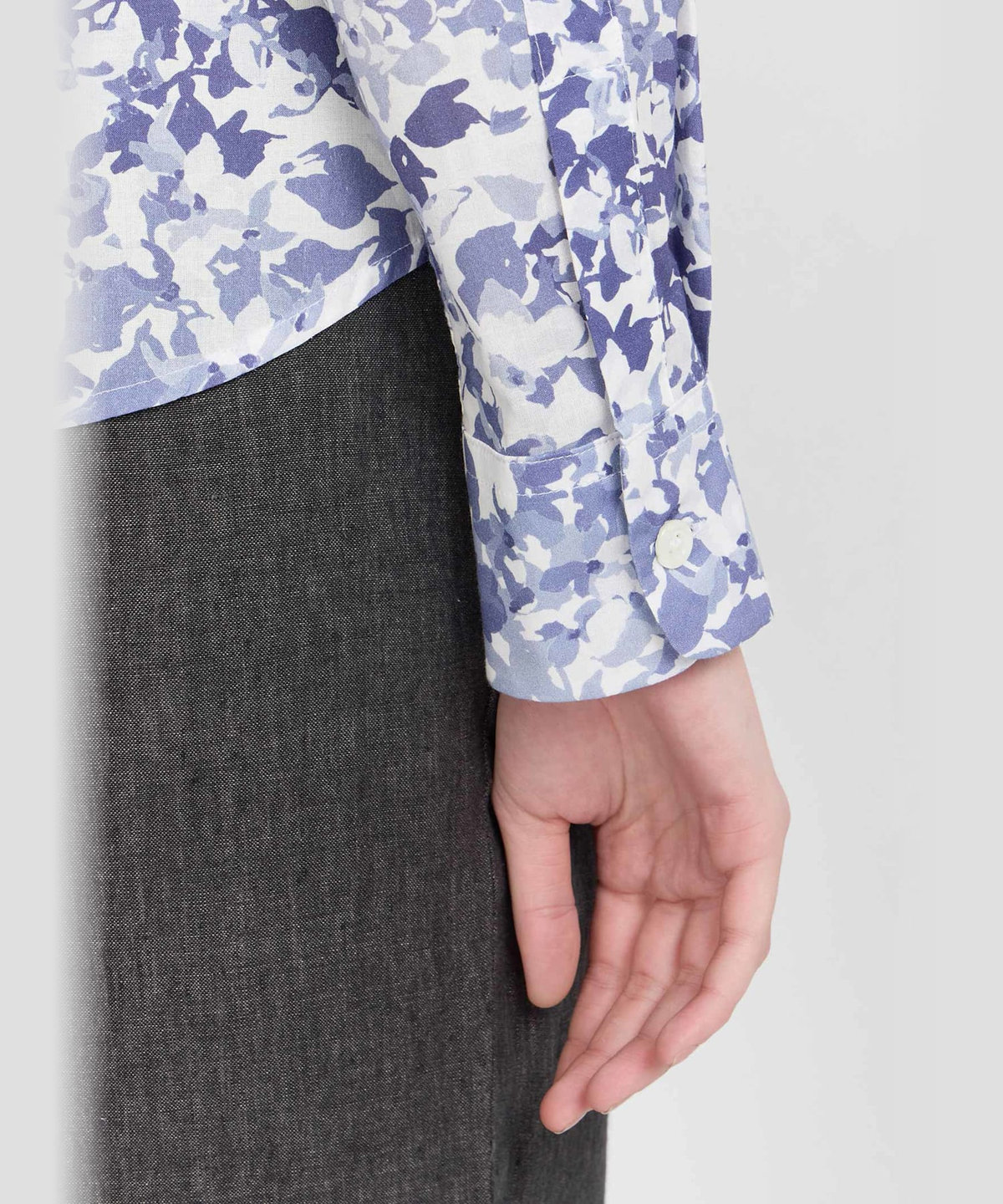 FEMME ウィメンズ フラワープリント コットン 長袖 ブラウス "Jasmine" ブルー系その他