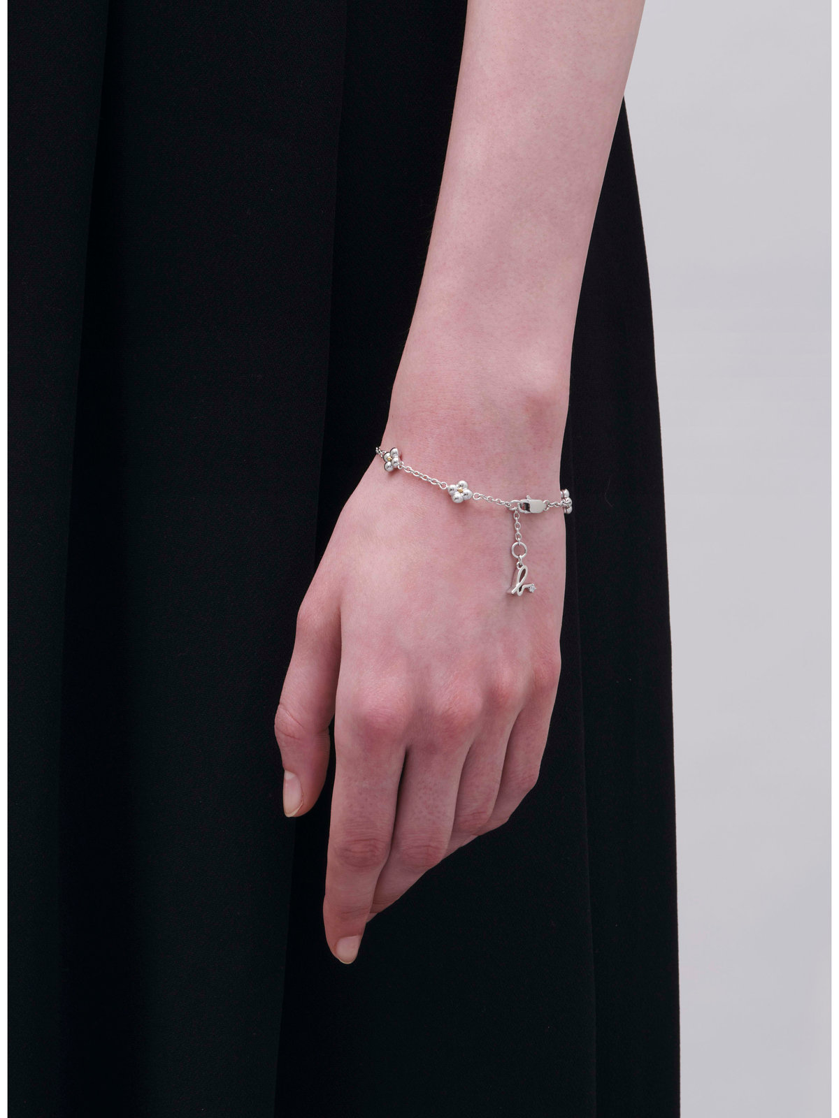 FEMME ウィメンズ フラワーチャーム パール ブレスレット "Double bloom" シルバー