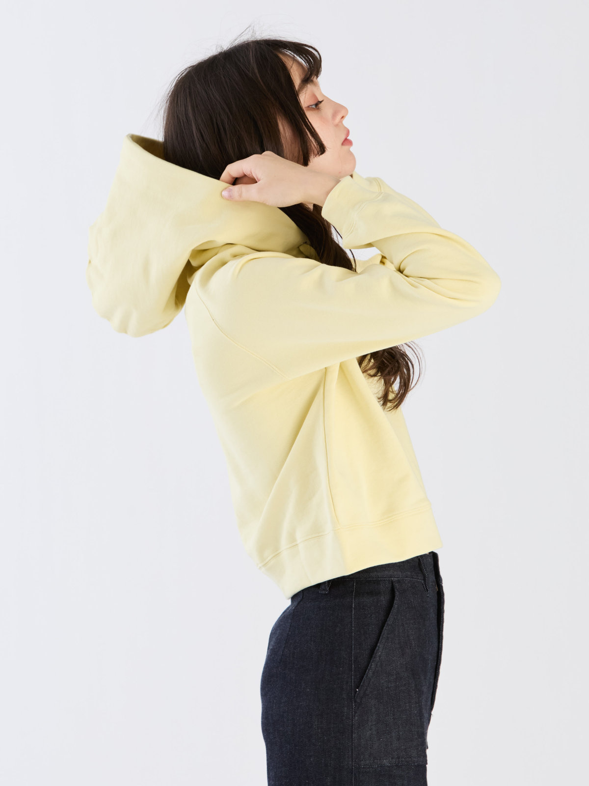 To b. by agnès b. 【Outlet】ロゴ刺繍 コットン ニューマカロンカラー スウェットフーディー イエロー