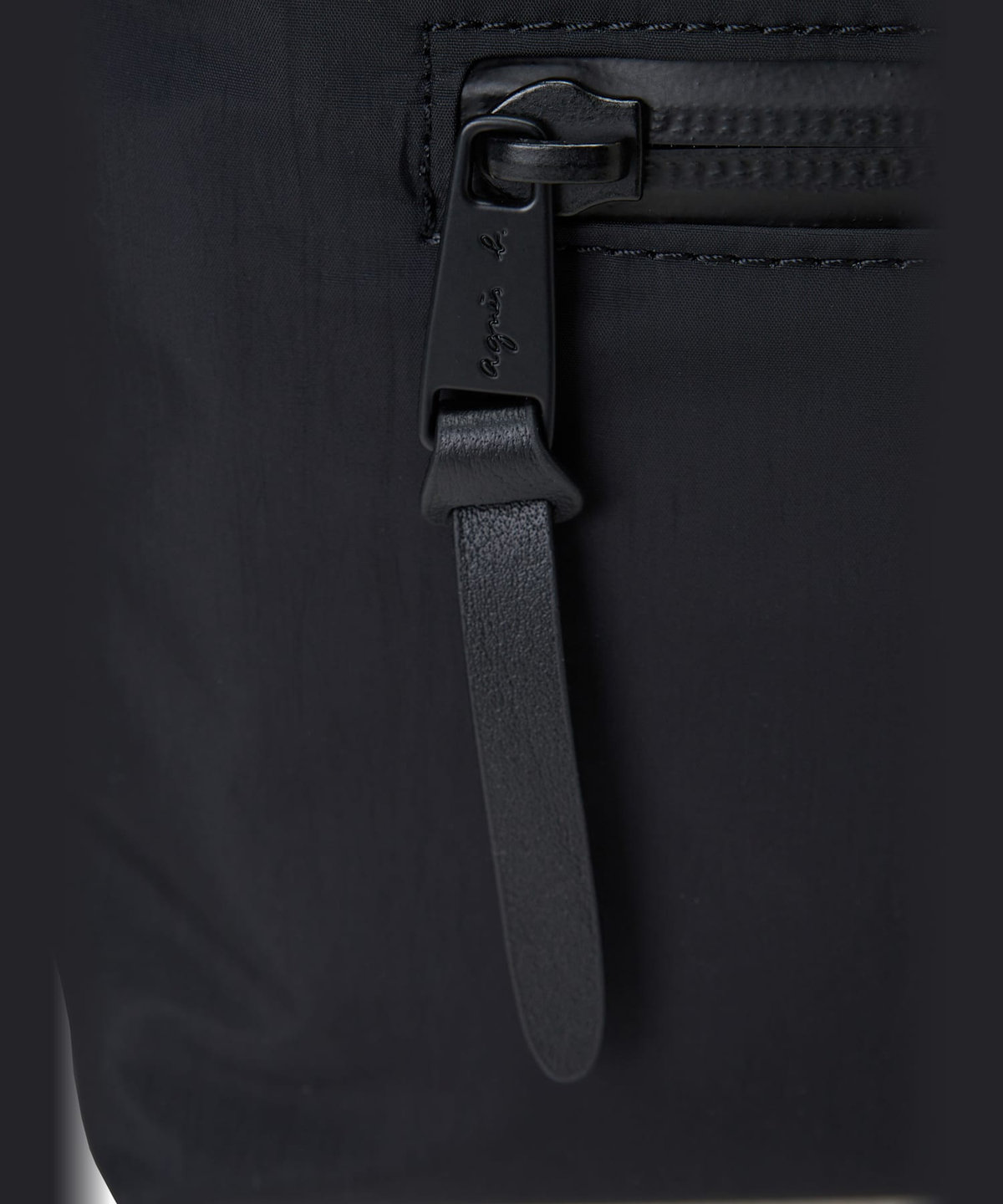 VOYAGE メンズ バッグ＆ウォレット ナイロン スモール ショルダーバッグ "Fred" ABH02-03 ブラック
