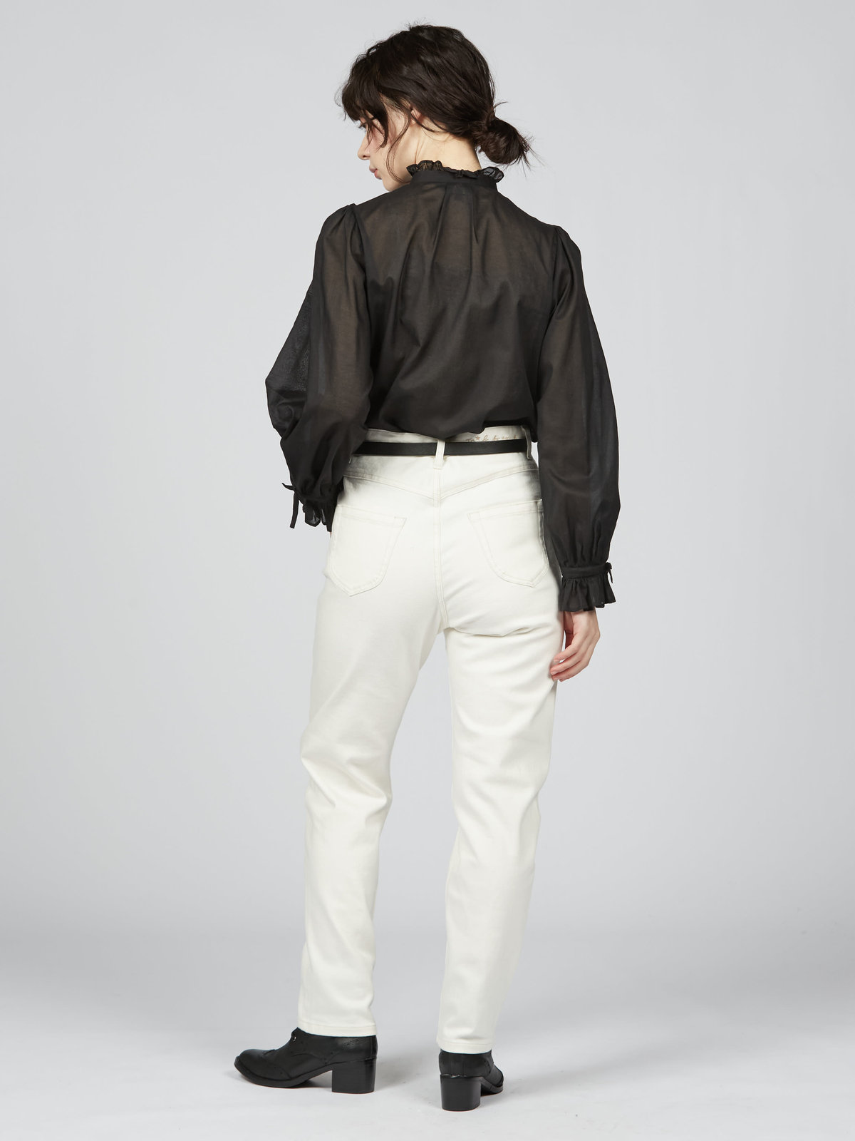 To b. by agnès b. ロゴバックル レザー ベルト ブラック