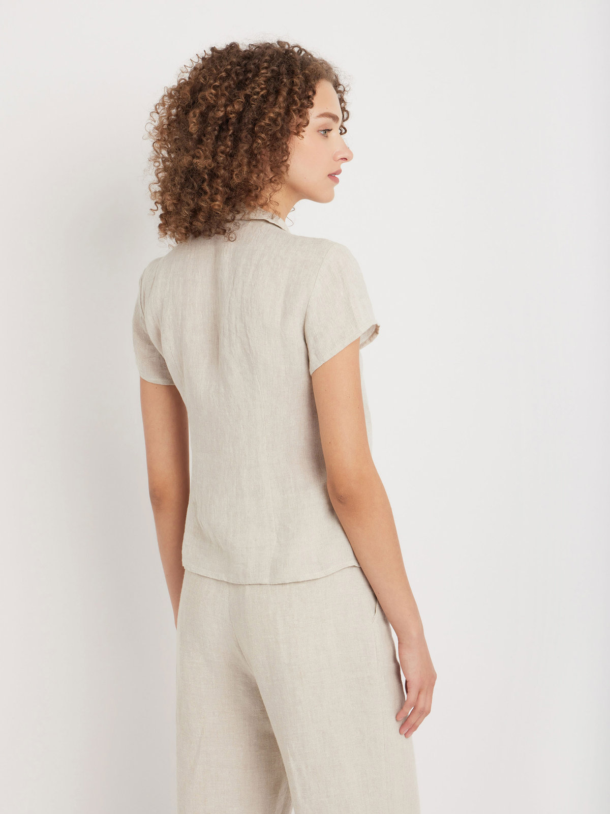 FEMME ウィメンズ リネン 丸襟 半袖 ブラウス "Adele" ベージュ