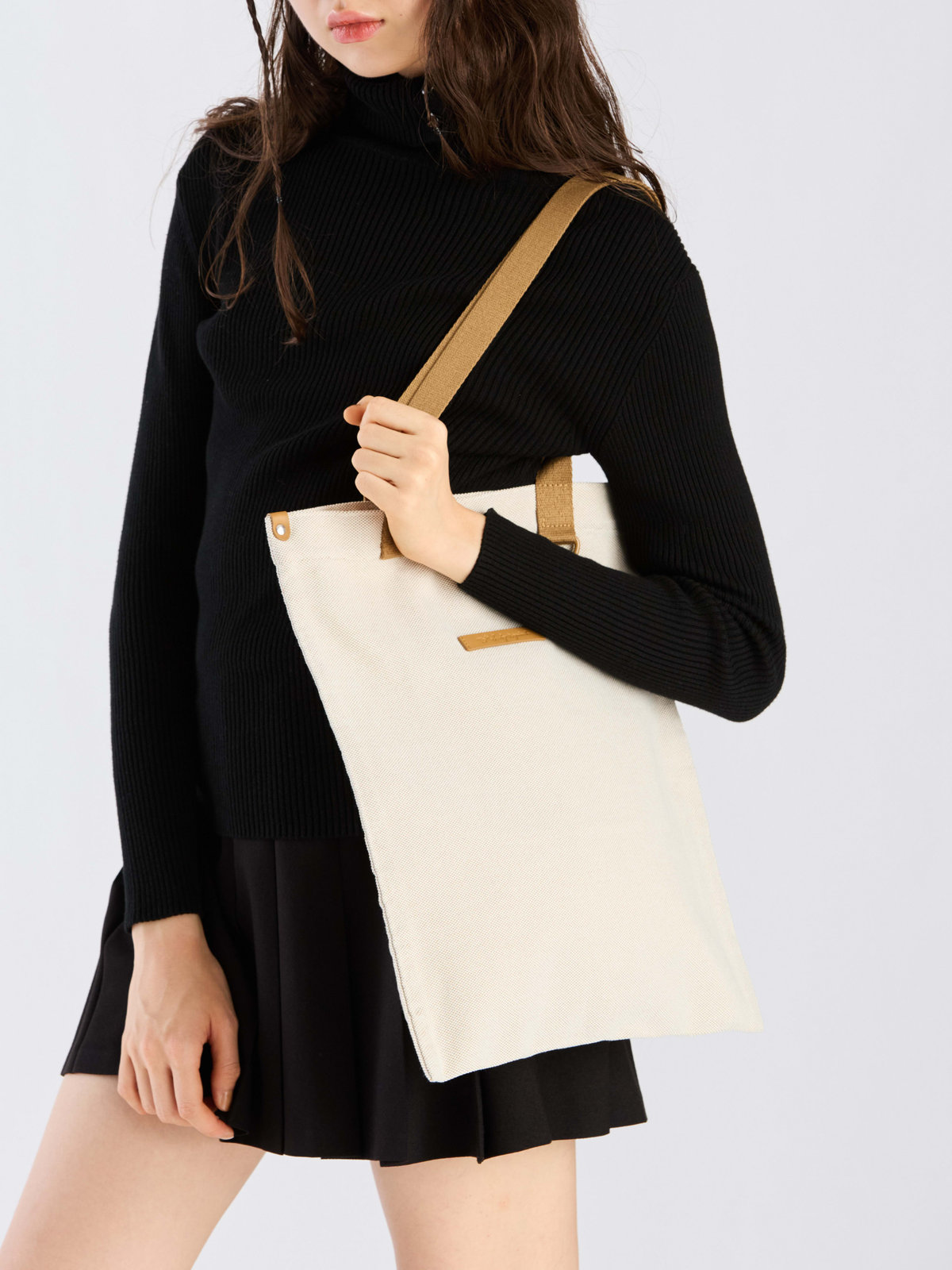 To b. by agnès b. 【Outlet】カラートート ベージュ