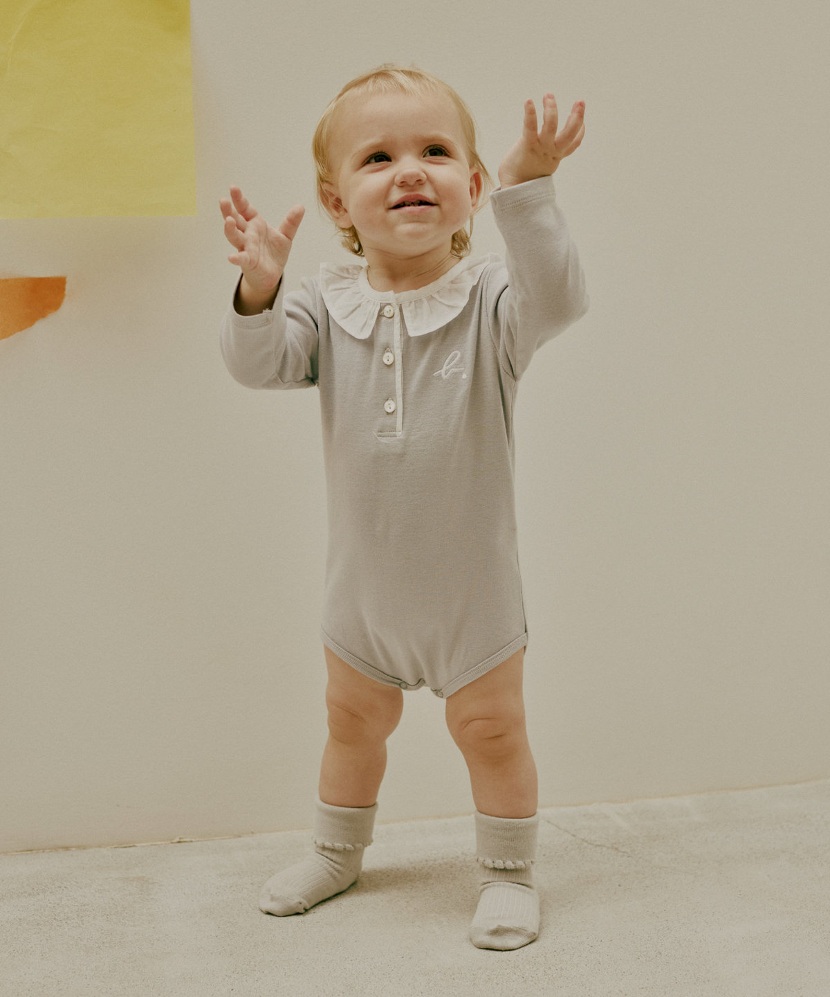 ENFANT ベビー ベビー "b." ロゴ コットン 長袖 コンビネゾン グレー