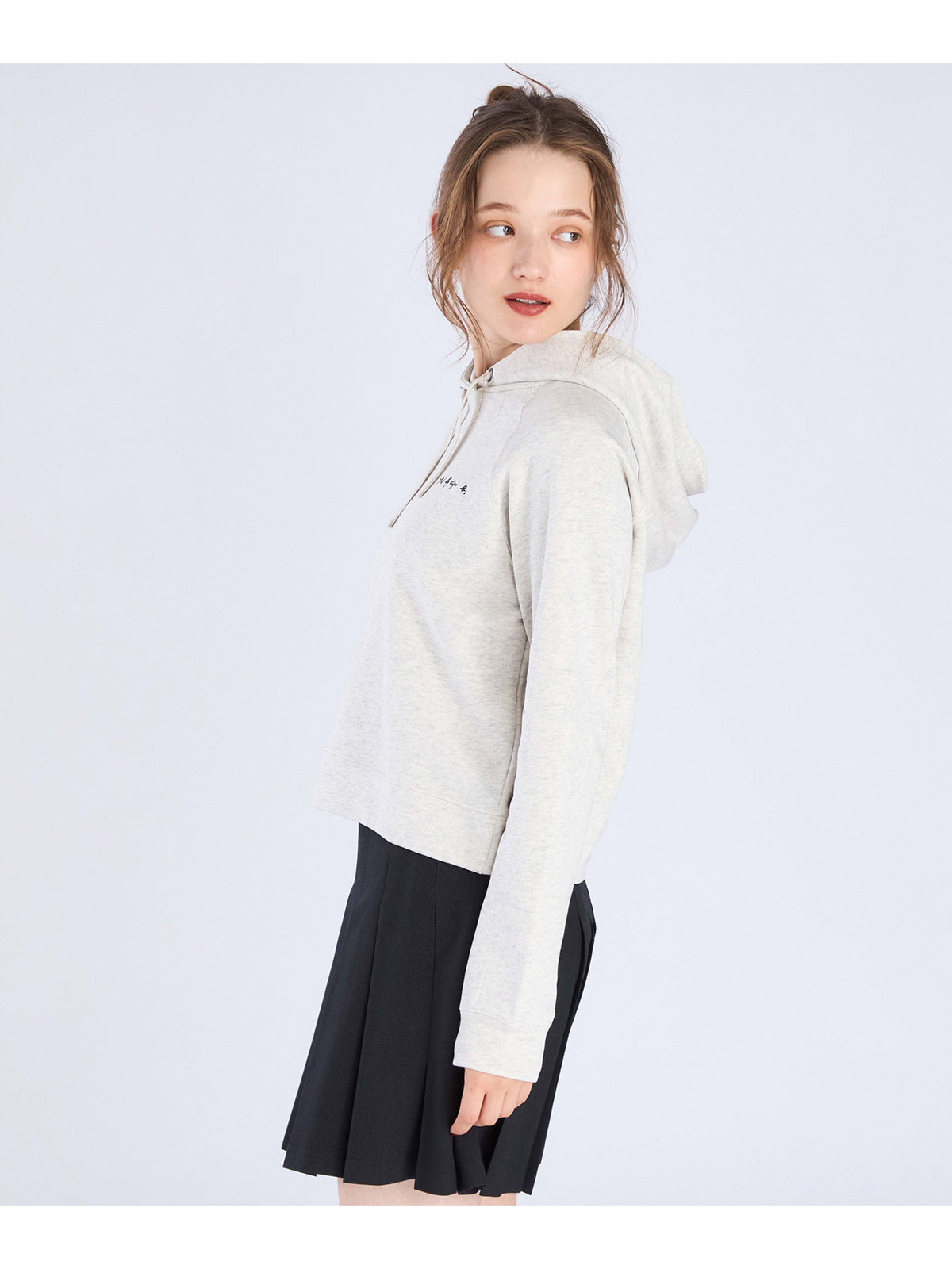 To b. by agnès b. ロゴ刺繍 コットン ニューマカロンカラー スウェットフーディー グレー