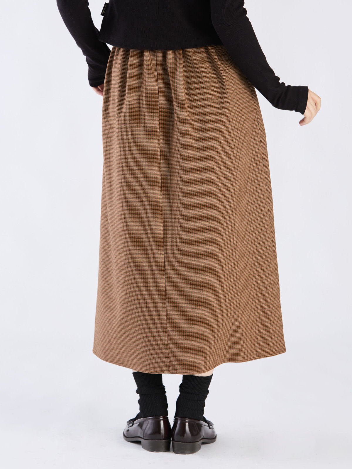 To b. by agnès b. 【Outlet】WW57 JUPE チェックタックロングスカート ブラウン
